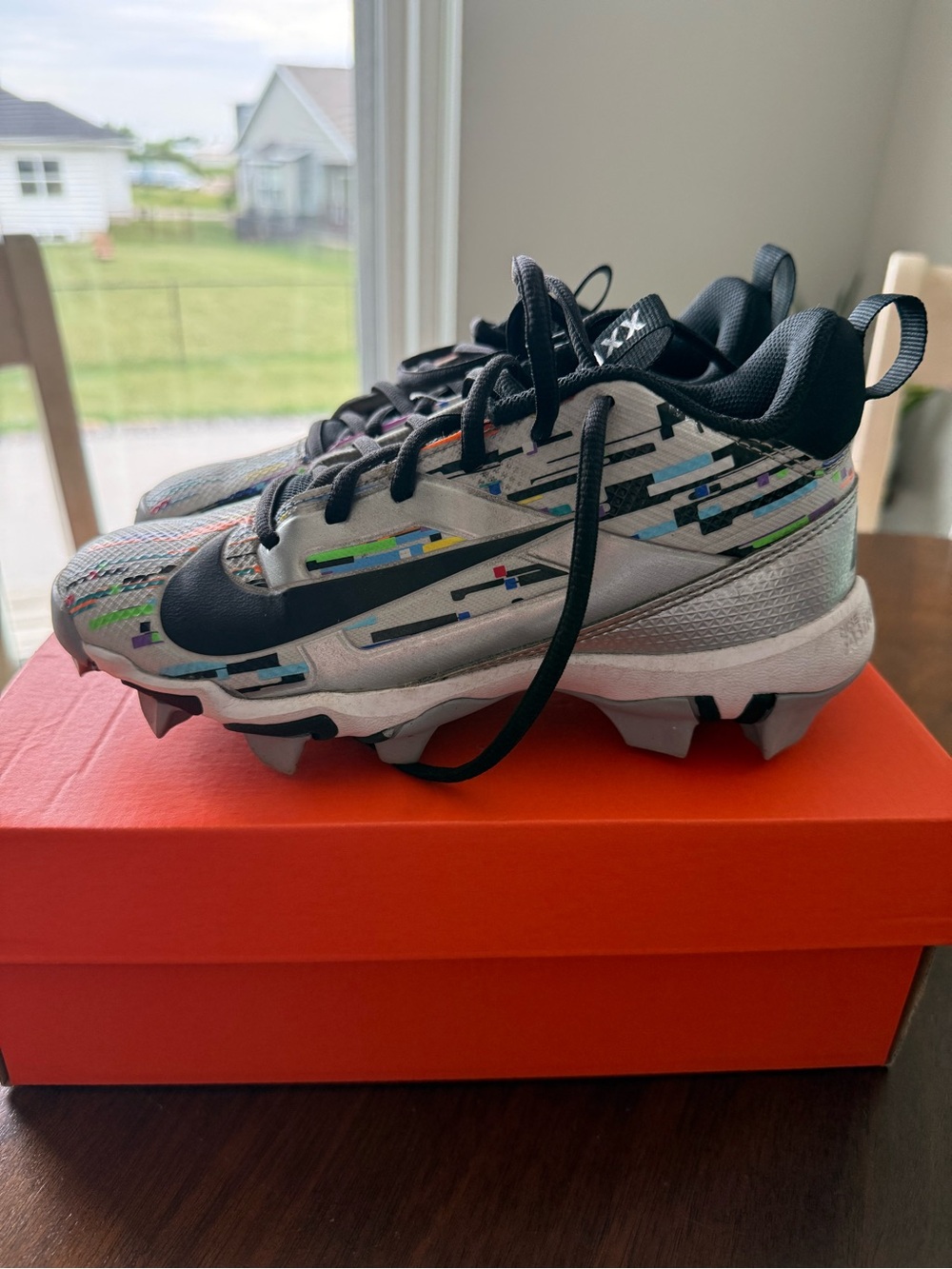 Nike Kids' Alpha Menace 4 Shark Football Cleats